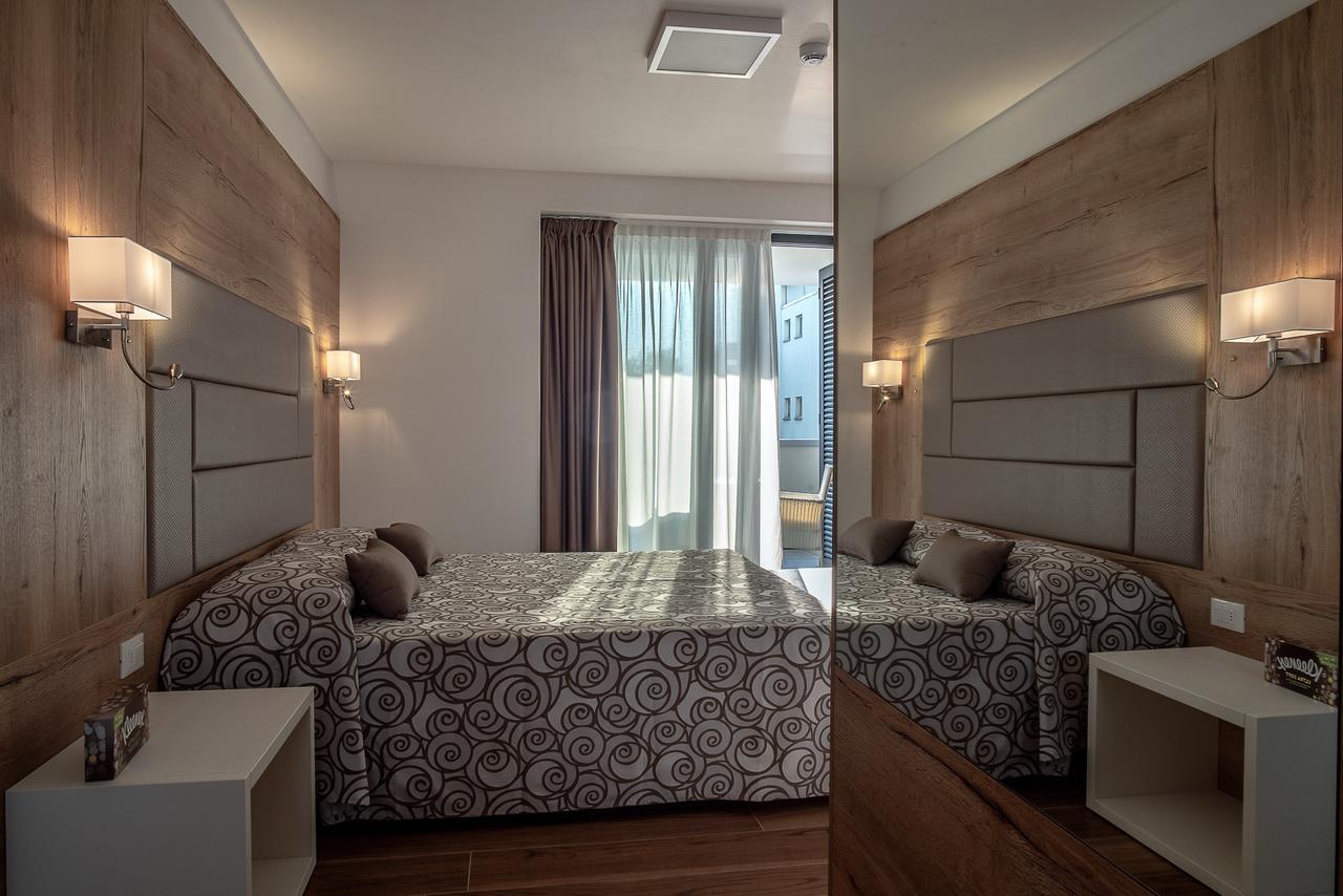 Aparthotel Miramare Grado Exterior foto